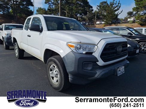 Used 2018 Toyota Tacoma SR RWD image 1