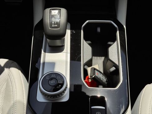 New 2026 Mitsubishi Outlander SEL FWD image 23