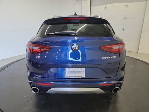 Used 2021 Alfa Romeo Stelvio Ti AWD/4WD image 8