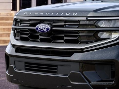 New 2027 Ford Expedition Max Platinum w/ Platinum Ultimate Package AWD/4WD image 17