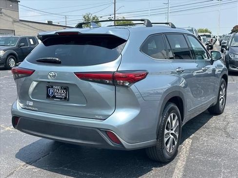 Used 2021 Toyota Highlander XLE FWD image 13