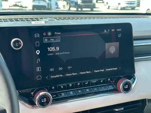 Certified 2025 GMC Canyon AT4 w/ AT4X Package AWD/4WD image 8