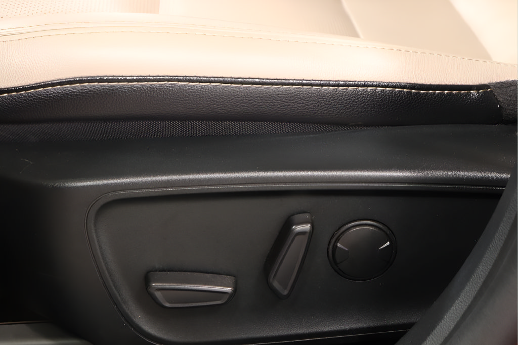 Used 2022 Ford Escape SEL AWD/4WD image 20