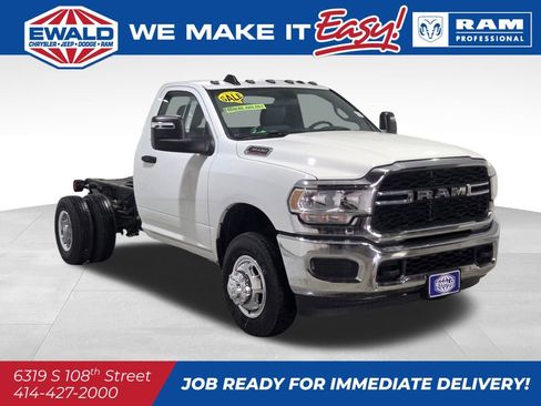 New 2024 RAM 3500 Tradesman image 14