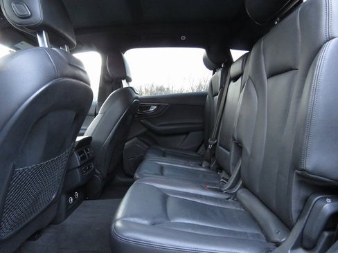 Used 2018 Audi Q7 3.0T Premium Plus w/ Premium Plus Package image 22
