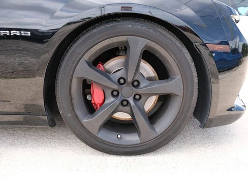 Used 2015 Chevrolet Camaro SS w/ Rear Vision Package RWD image 19