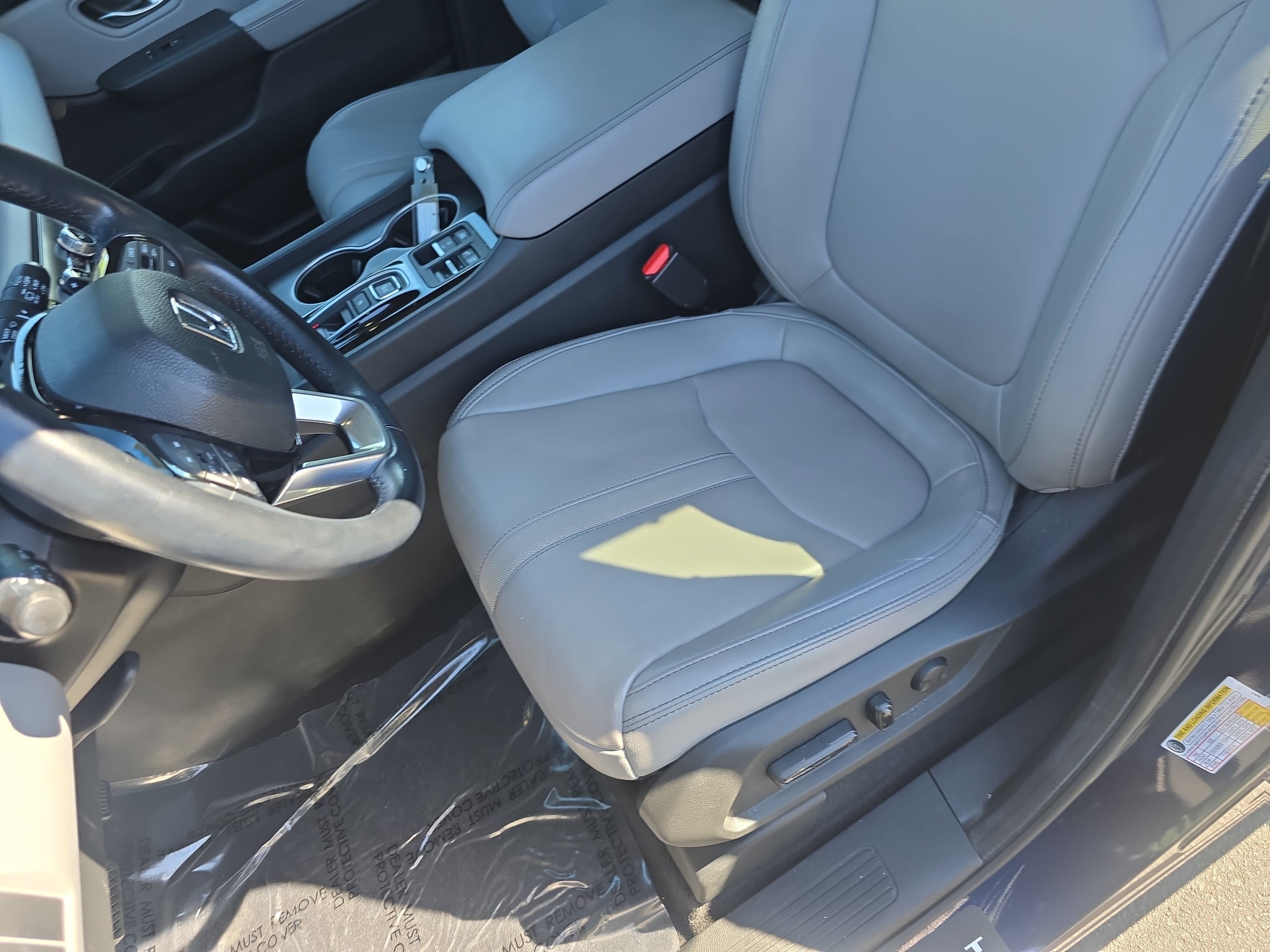 Used 2024 Honda Pilot Touring image 16