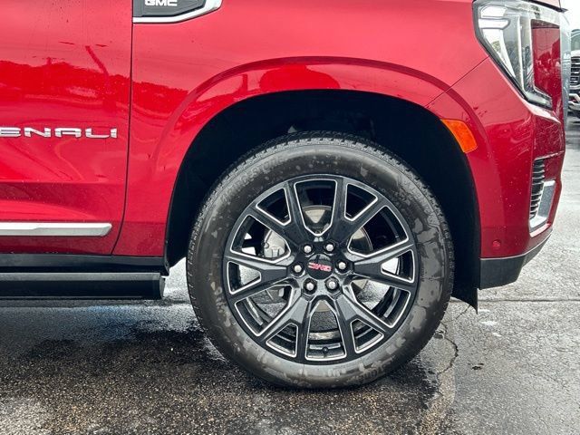 Certified 2023 GMC Yukon XL Denali w/ Advanced Technology Package AWD/4WD image 17