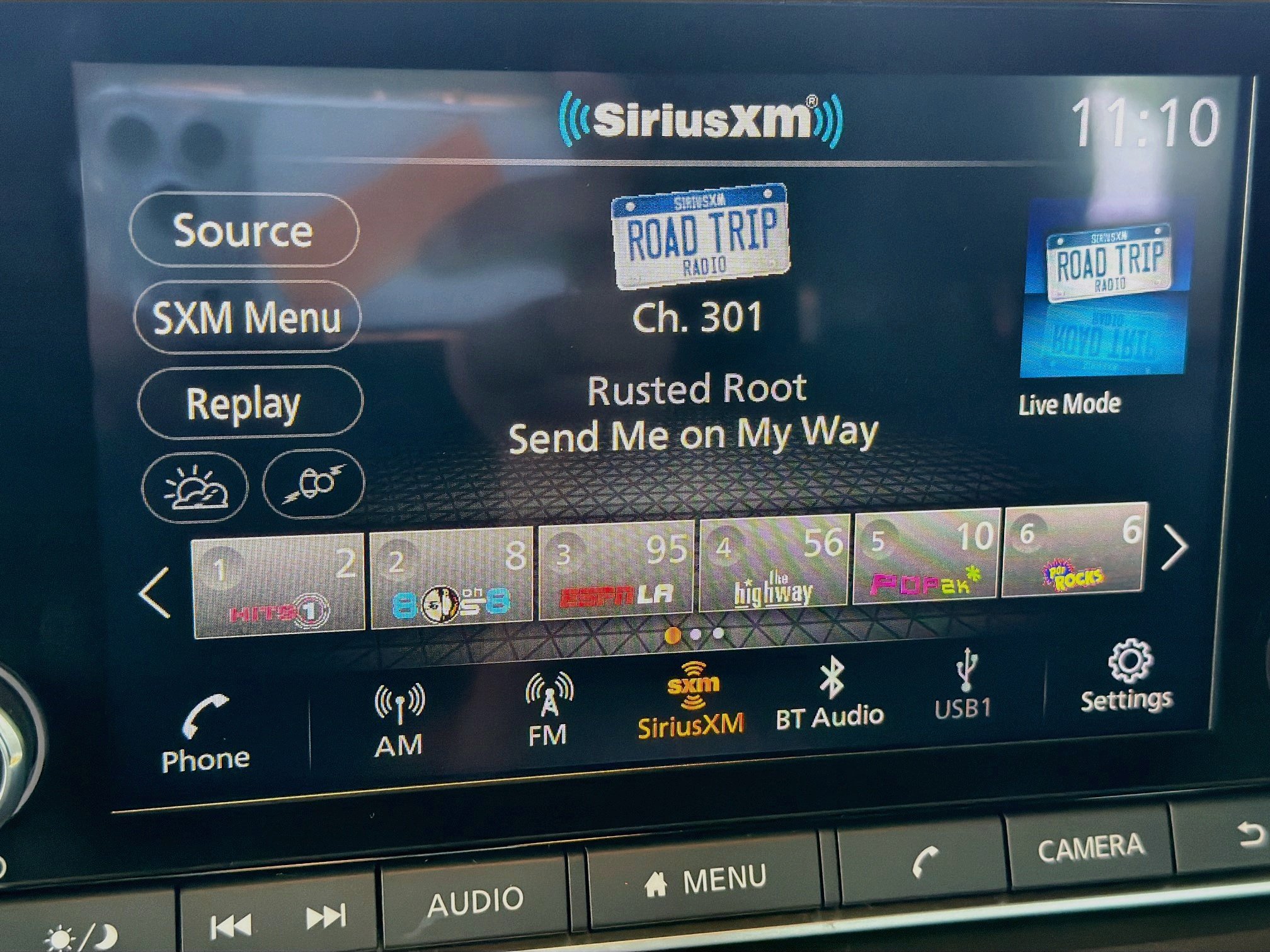 Used 2023 Nissan Rogue SV AWD/4WD image 19