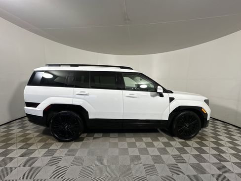 Used 2025 Hyundai Santa Fe Calligraphy AWD/4WD image 8