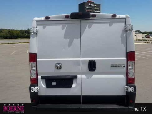 Used 2025 RAM ProMaster 2500 w/ Convenience Group FWD image 11