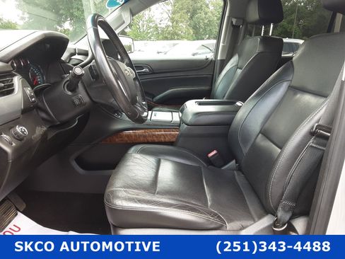 Used 2018 Chevrolet Suburban Premier image 11