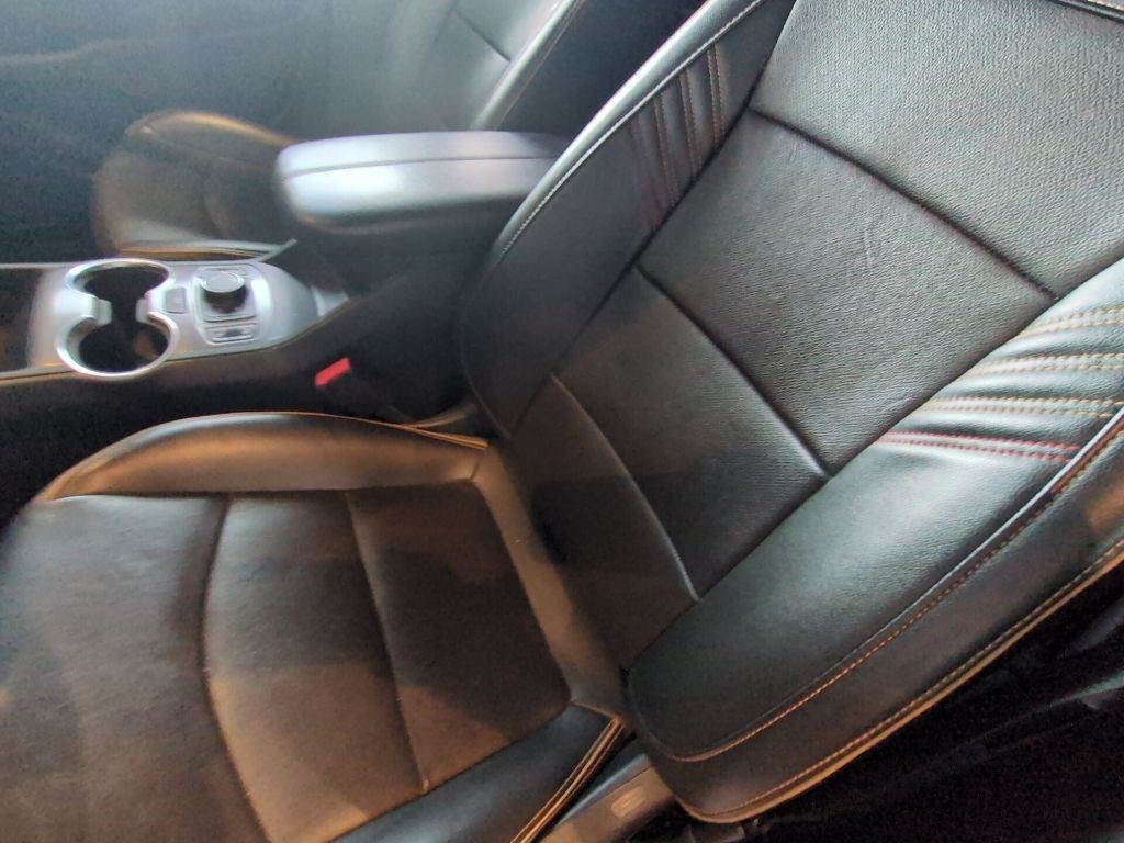 Used 2022 GMC Terrain AT4 w/ Infotainment Package II AWD/4WD image 8
