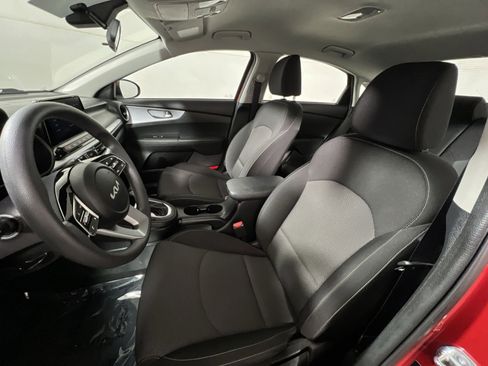 Used 2023 Kia Forte LXS w/ LXS Technology Package image 13