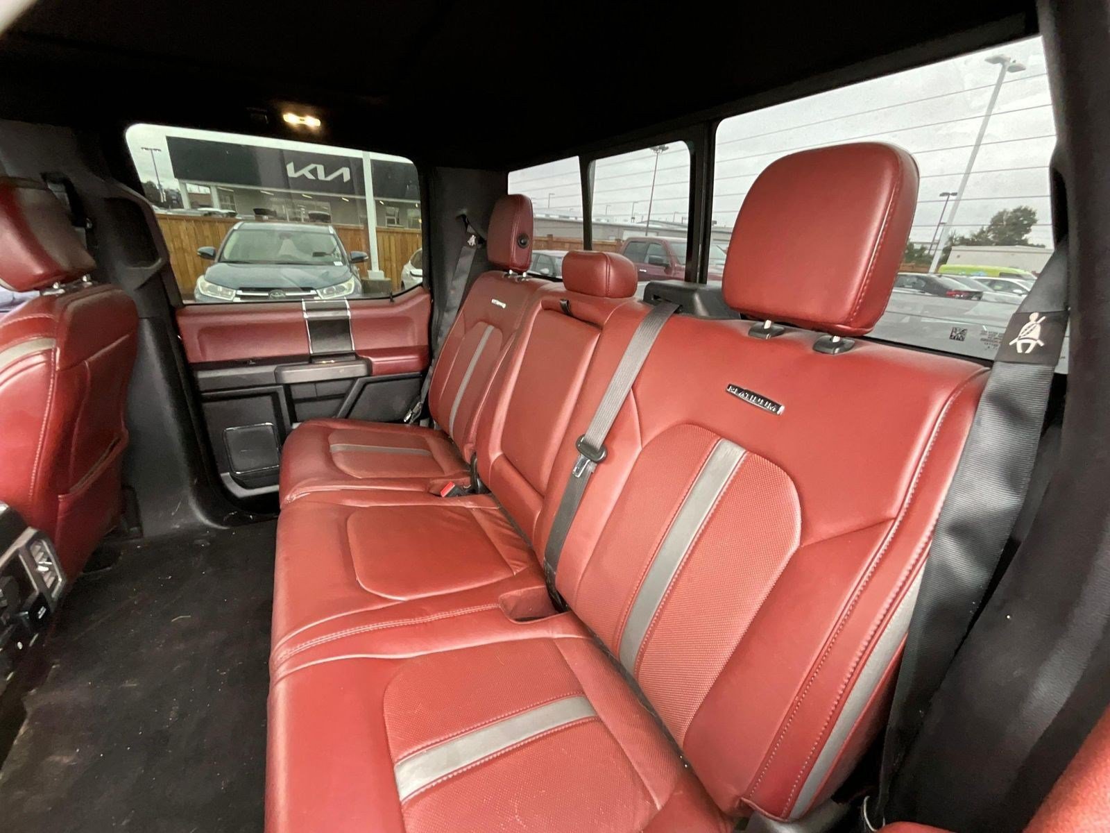 Used 2019 Ford F150 Platinum w/ Equipment Group 701A Luxury AWD/4WD image 20