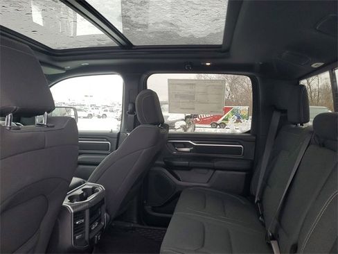 New 2026 RAM 1500 Big Horn AWD/4WD image 9