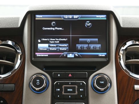 Used 2015 Ford F250 Lariat w/ Lariat Interior Package AWD/4WD image 29