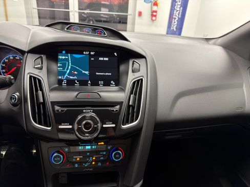 Used 2016 Ford Focus RS image 20