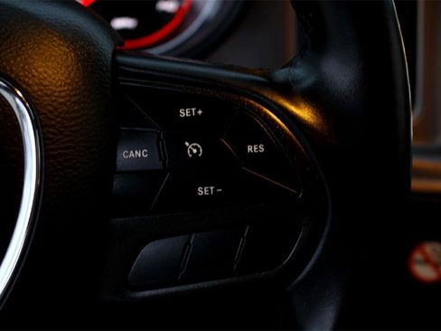 Used 2023 Dodge Charger SXT image 13