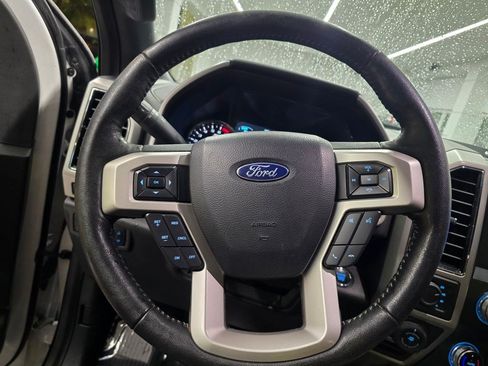 Used 2019 Ford F150 Lariat w/ Equipment Group 502A Luxury AWD/4WD image 23