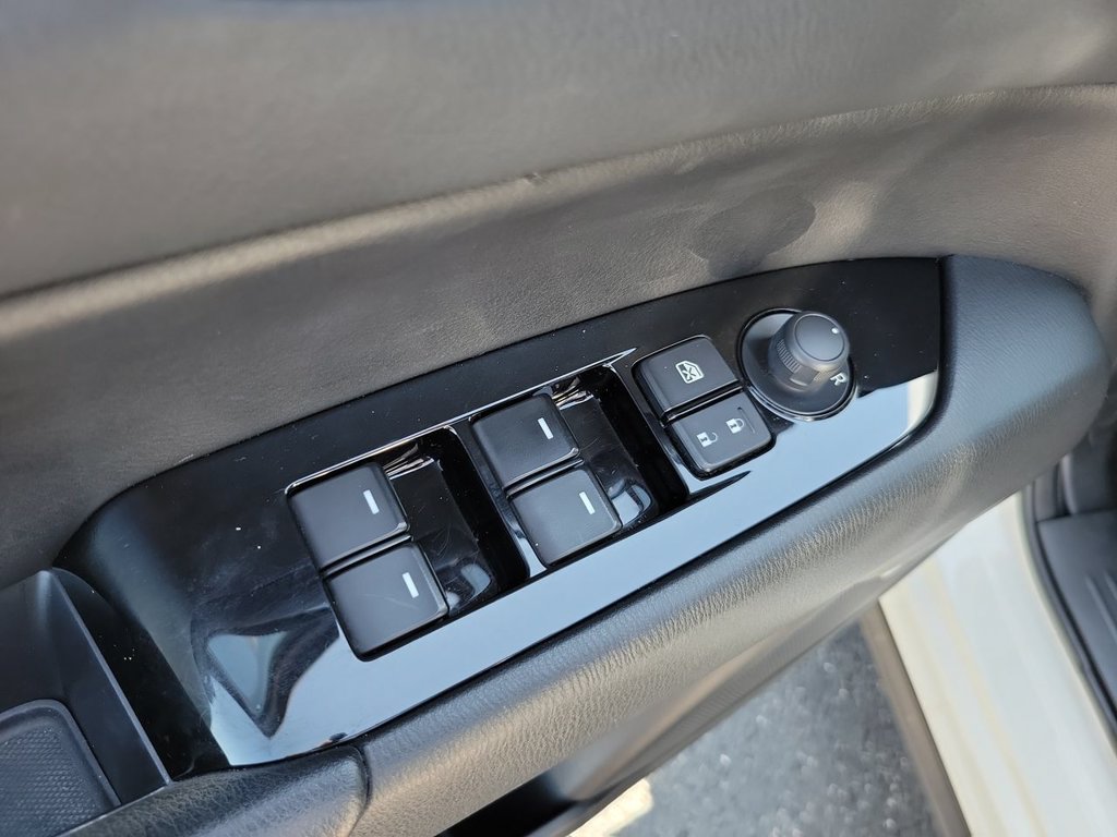 Used 2019 MAZDA CX-5 Touring FWD image 23