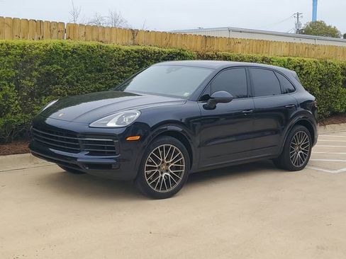 Used 2022 Porsche Cayenne Platinum Edition image 1