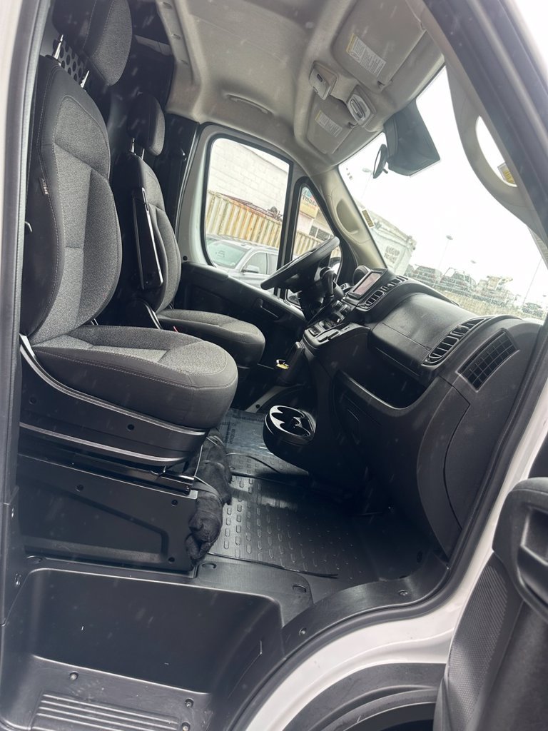 Used 2025 RAM ProMaster 2500 w/ U-Haul Equipment Group FWD image 27