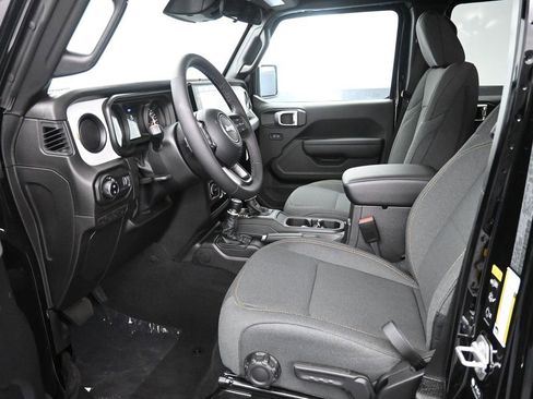 New 2026 Jeep Gladiator Sport image 15