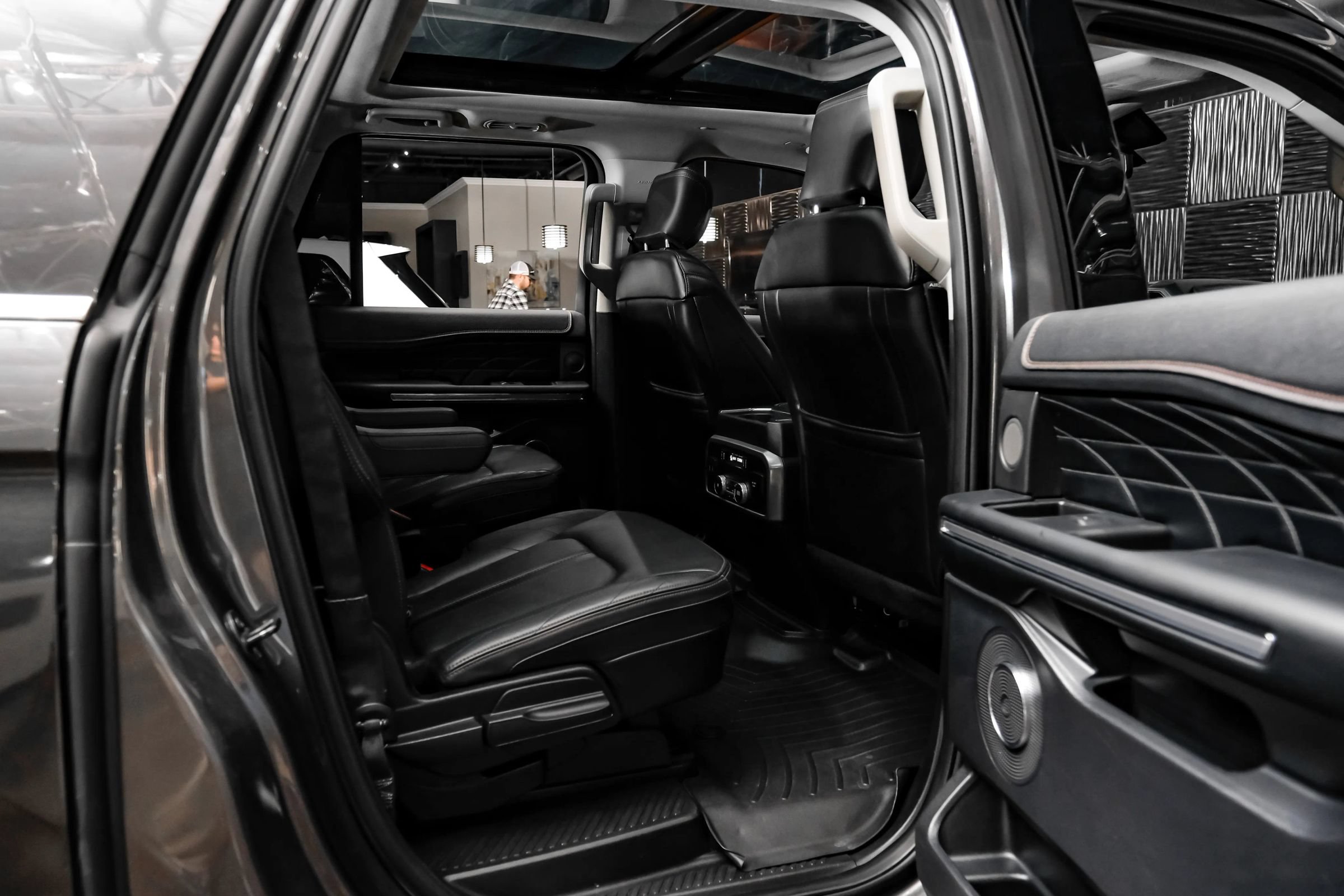 Used 2019 Ford Expedition Max Platinum AWD/4WD image 42