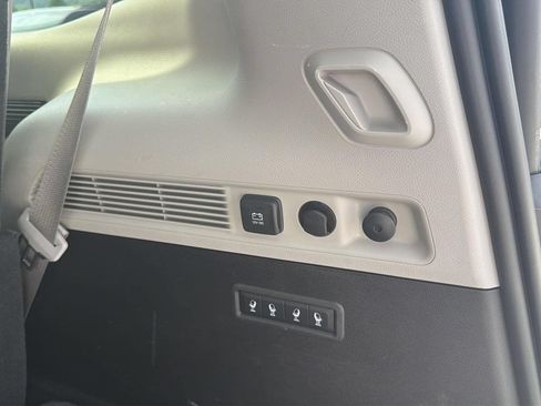 Used 2023 Jeep Wagoneer Series II w/ Convenience Group I AWD/4WD image 32