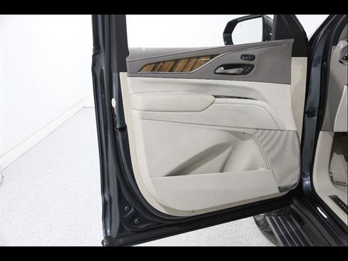 Used 2021 Cadillac Escalade Sport Platinum image 4