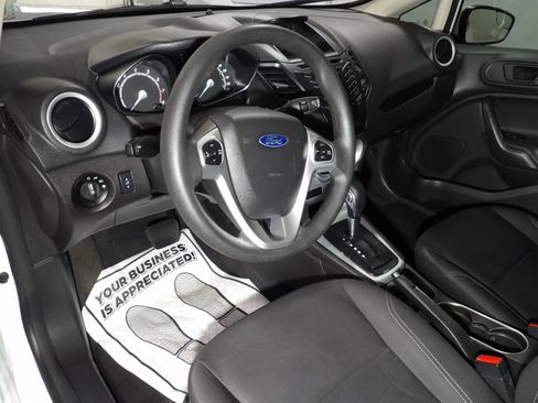 Used 2019 Ford Fiesta SE image 8