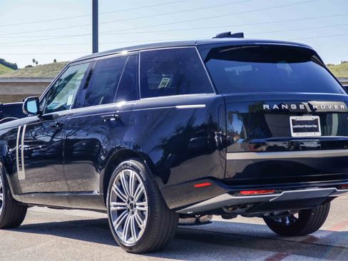 New 2026 Land Rover Range Rover SE image 6