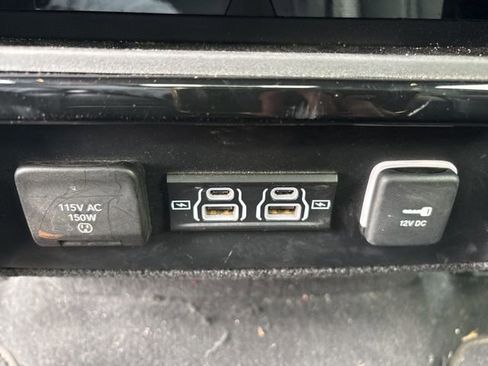 Used 2022 Jeep Wagoneer Series I w/ Premium Group I image 32