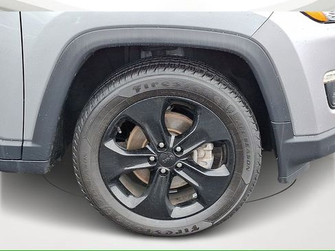 Used 2020 Jeep Compass Latitude image 8