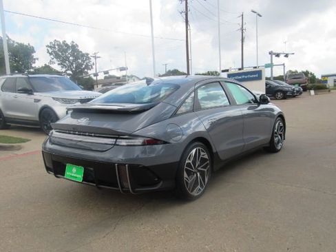 Used 2023 Hyundai Ioniq 6 SEL image 7