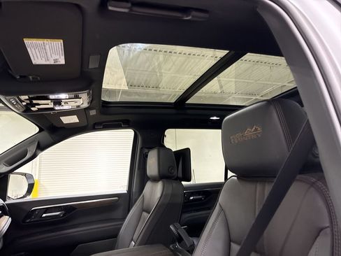 New 2026 Chevrolet Tahoe High Country AWD/4WD image 20