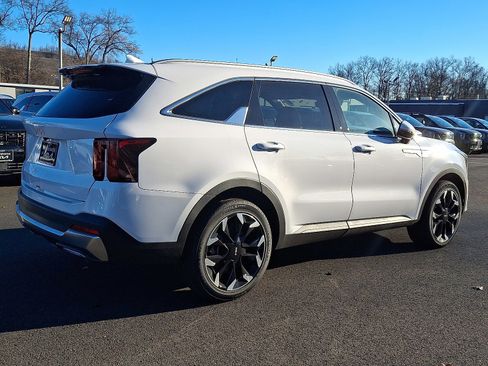 New 2025 Kia Sorento EX w/ Panoramic Sunroof Package image 4