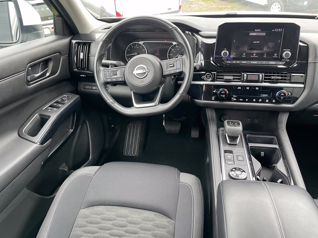 Certified 2024 Nissan Pathfinder SV AWD/4WD image 11