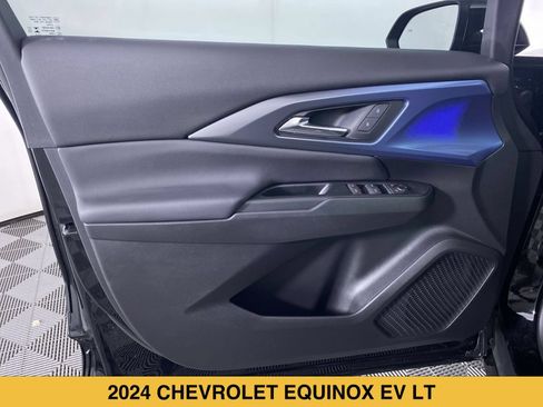 Certified 2024 Chevrolet Equinox EV LT FWD image 11
