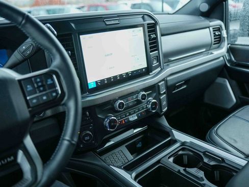 Used 2025 Ford F250 Platinum image 28