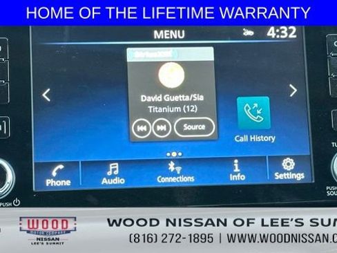 New 2025 Nissan Versa SR w/ Trunk Package image 28