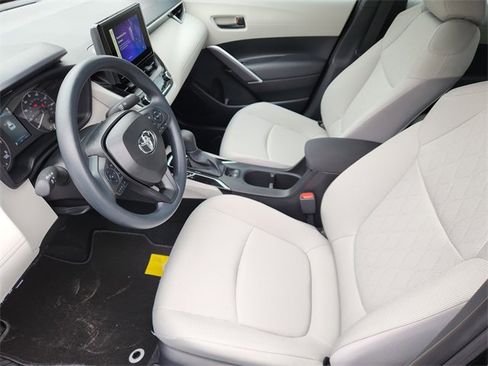 Certified 2025 Toyota Corolla Cross L image 9