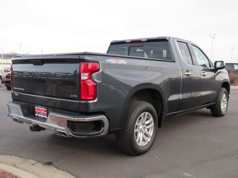 Used 2020 Chevrolet Silverado 1500 LTZ w/ LTZ Convenience Package image 6