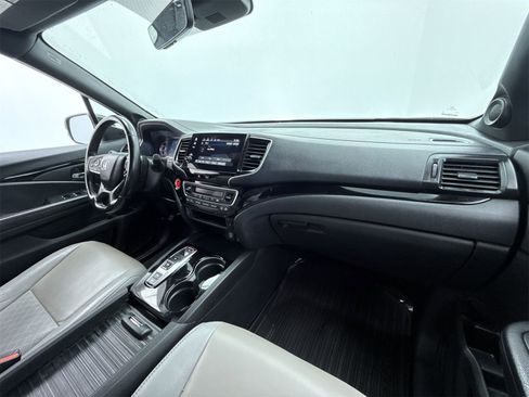 Used 2021 Honda Passport Touring image 16