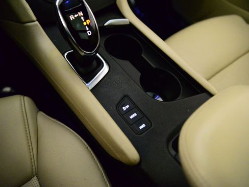 Used 2018 Cadillac XT5 Luxury w/ Driver Awareness Package image 28