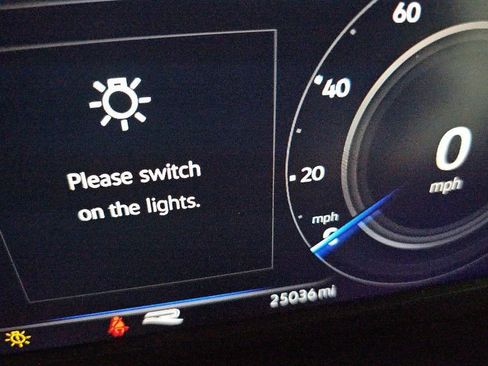 Used 2022 Volkswagen Atlas SEL R-Line image 8