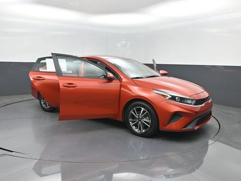 Used 2023 Kia Forte LXS FWD image 40