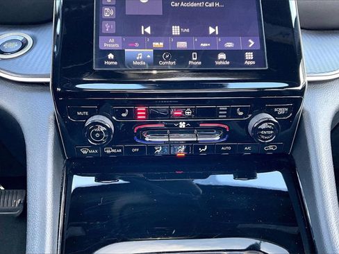 Certified 2023 Jeep Grand Cherokee L Laredo image 18