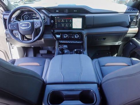 Used 2025 GMC Sierra 1500 AT4 w/ AT4 Premium Package AWD/4WD image 29
